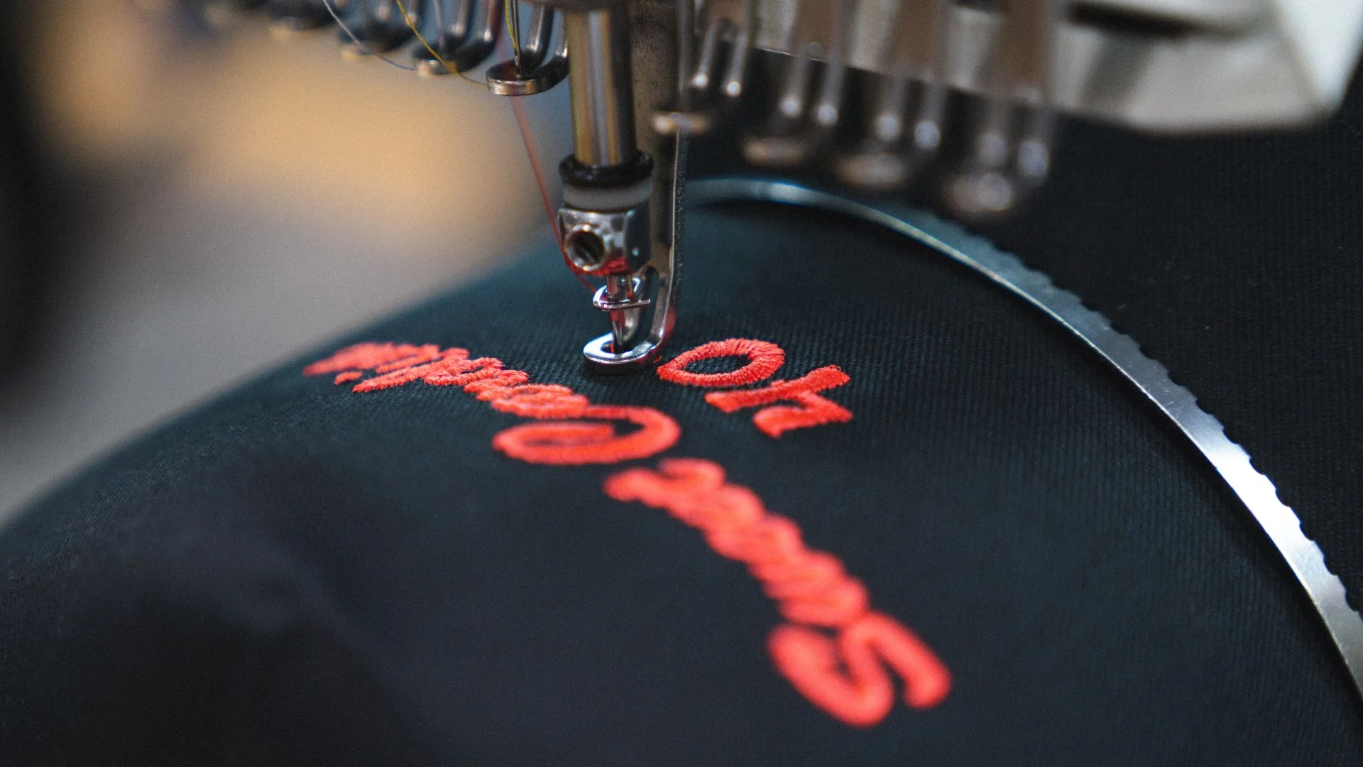 Détail d’une broderie personnalisée